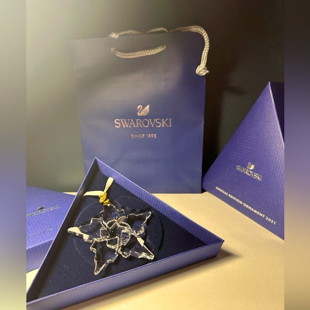 SWAROVSKI LIMITED EDITION 2021 CRYSTAL ORNAMENT NEW - Picture 2 of 6